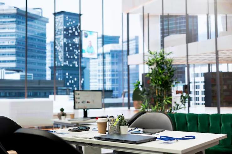 Capri Commercial Ravet — Office, Office, Office